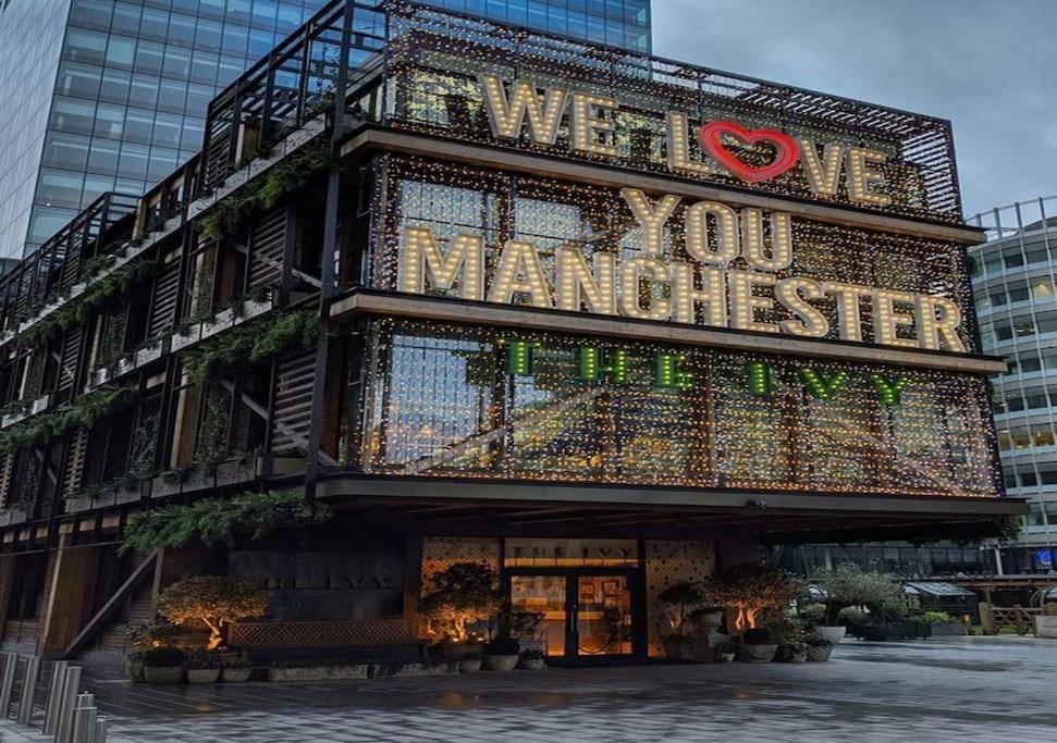 Modern Trafford 1Br Apartment-Free Parking-Cinema Room 曼彻斯特 外观 照片