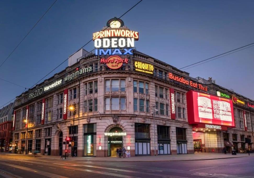 Modern Trafford 1Br Apartment-Free Parking-Cinema Room 曼彻斯特 外观 照片